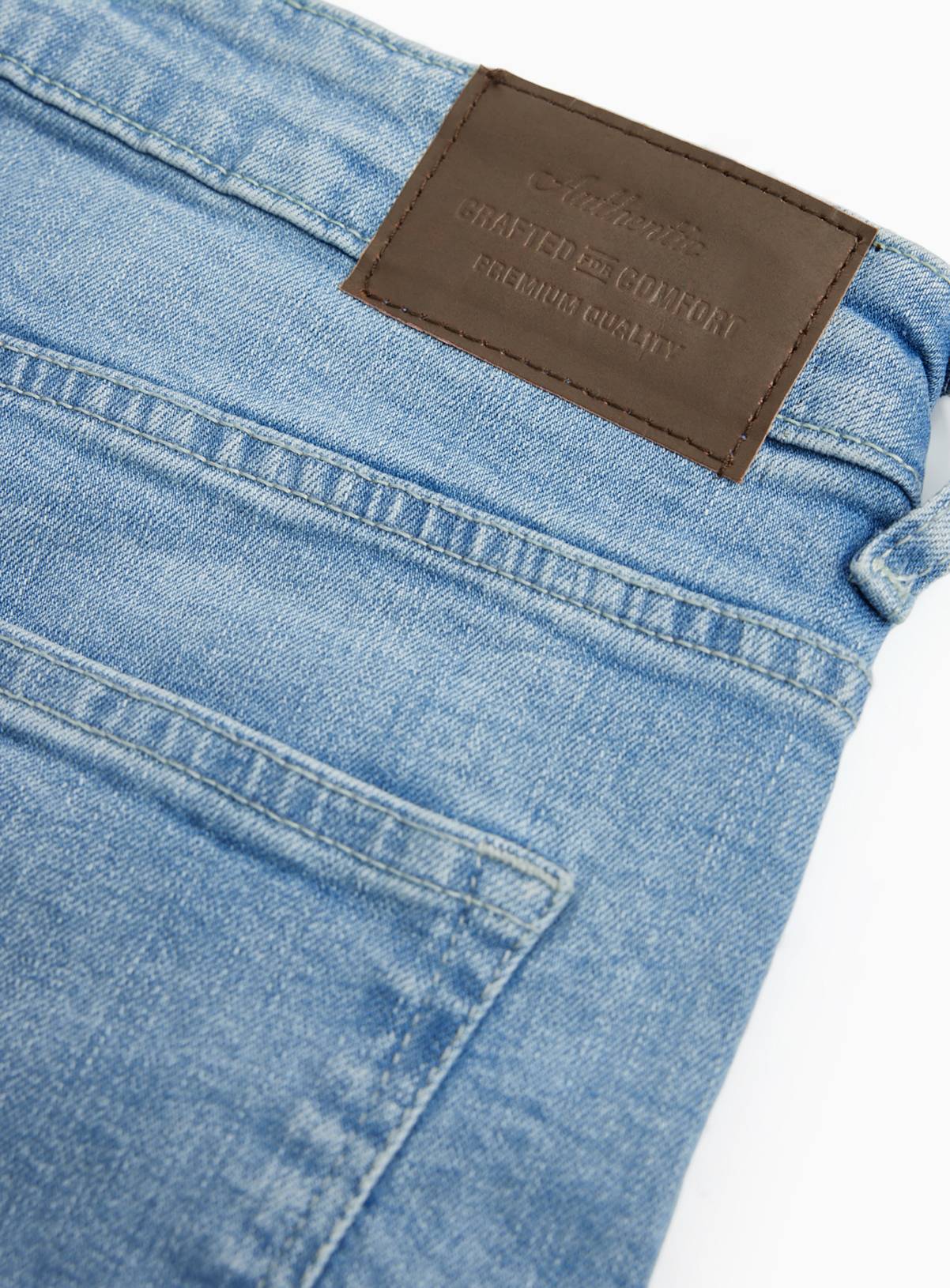 Light Denim Mid Slim Fit Jeans 38R - Image 4